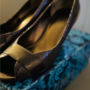 Elegant Brown Peep-Toe Women's Pumps